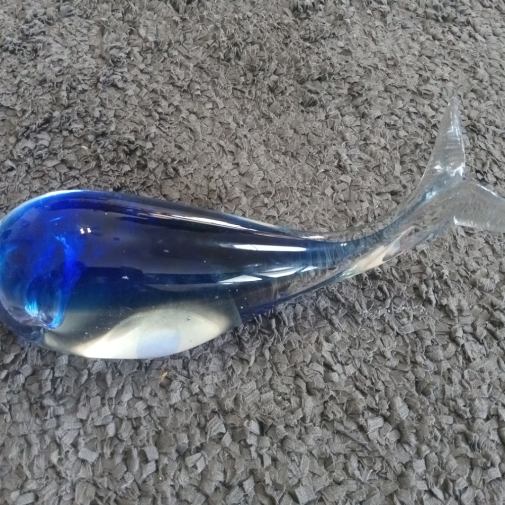 GORGEOUS Crystal Clear Art Glass Blue Sommerso 12" Whale Figurine